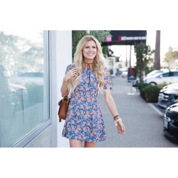 Revolve Tularosa Dress XS Iris Floral Fit Flare Spring Vacation Trip Party Vaca - Picture 5 of 15